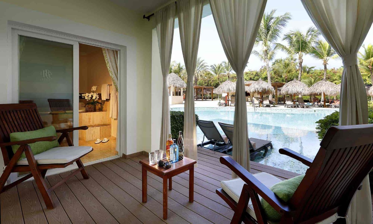 Romance Suite Swim Up