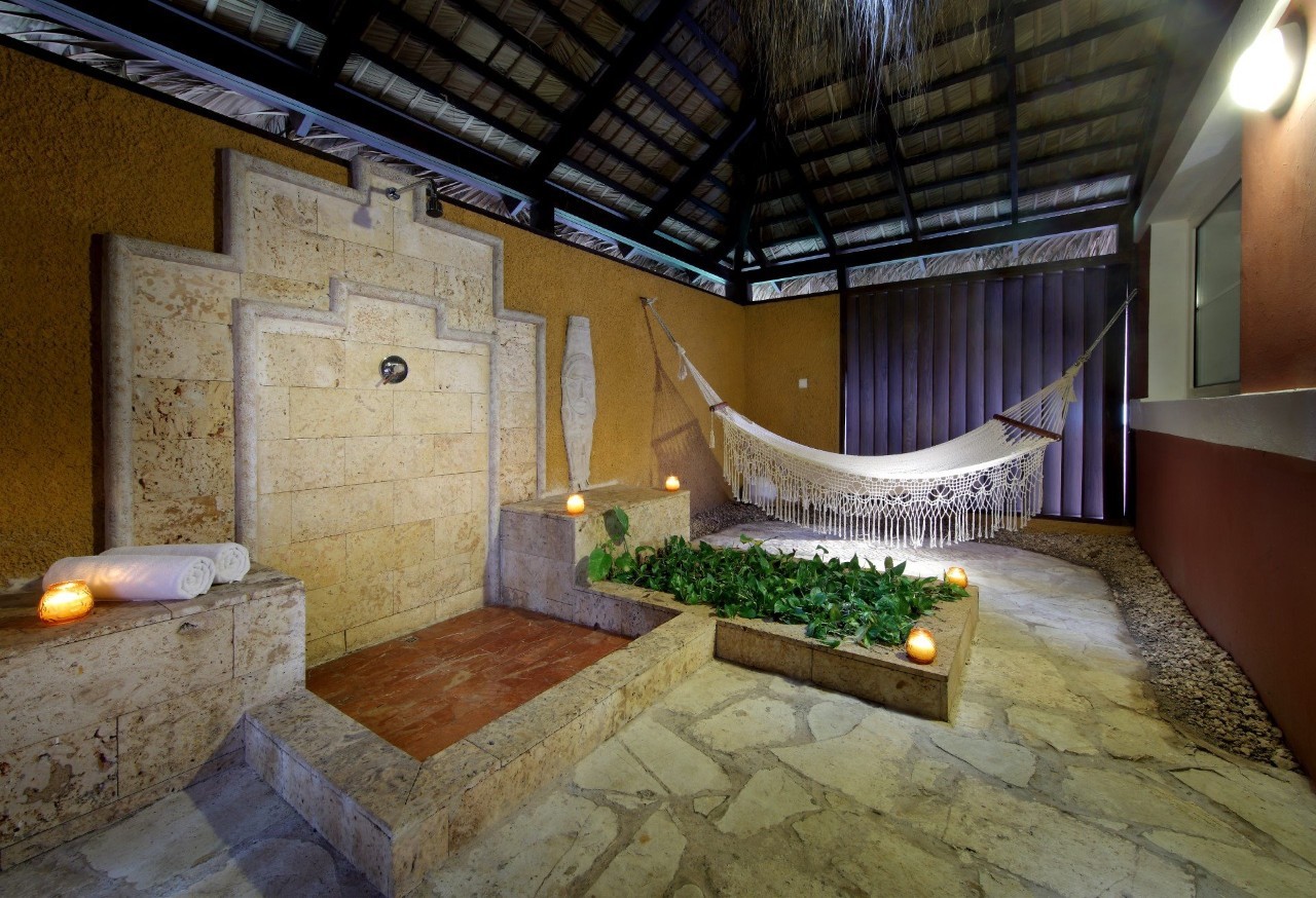 Romance Suite Garden View