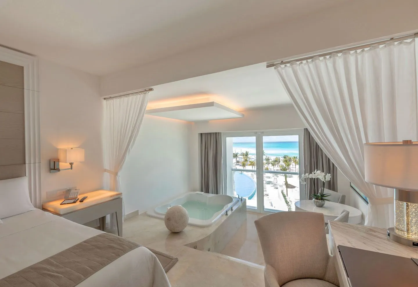 Royale Honeymoon Suite Oceanfront