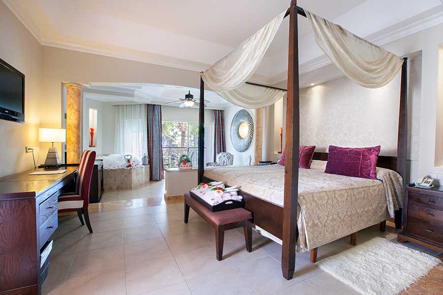 Junior Suite with Jacuzzi