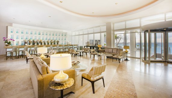 le-blanc-_lobby-bar