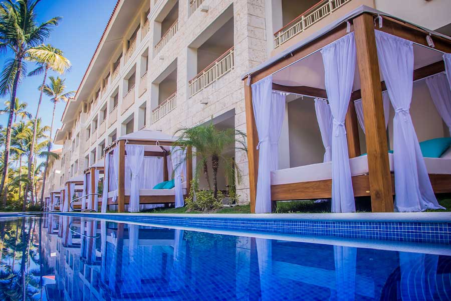 Mirage Club Swim Up Suite (Outdoor Jacuzzi – Adults Only 18+)