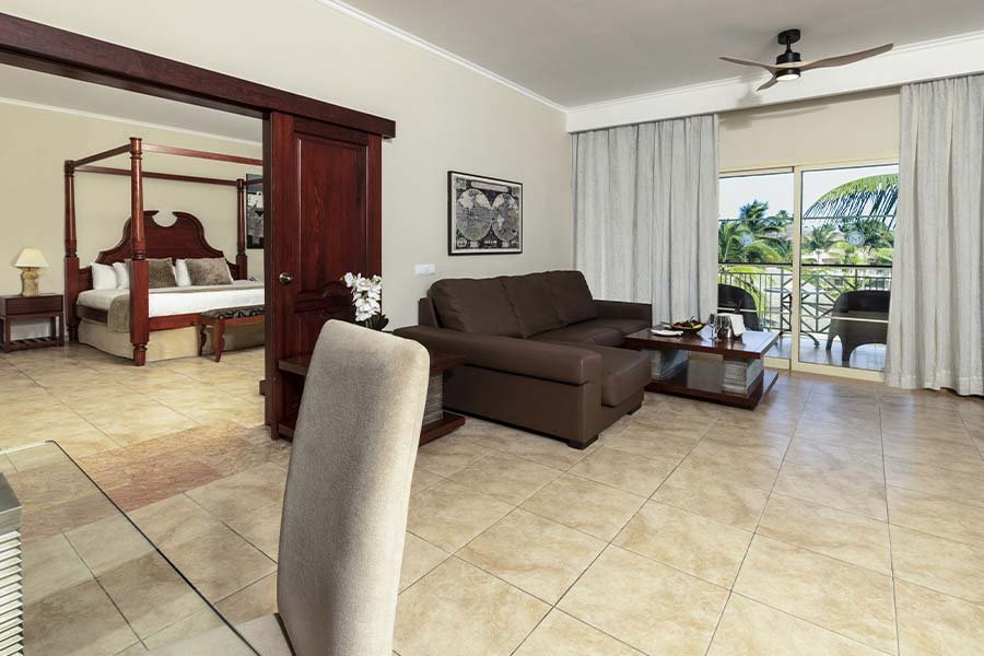 One Bedroom Suite with Jacuzzi