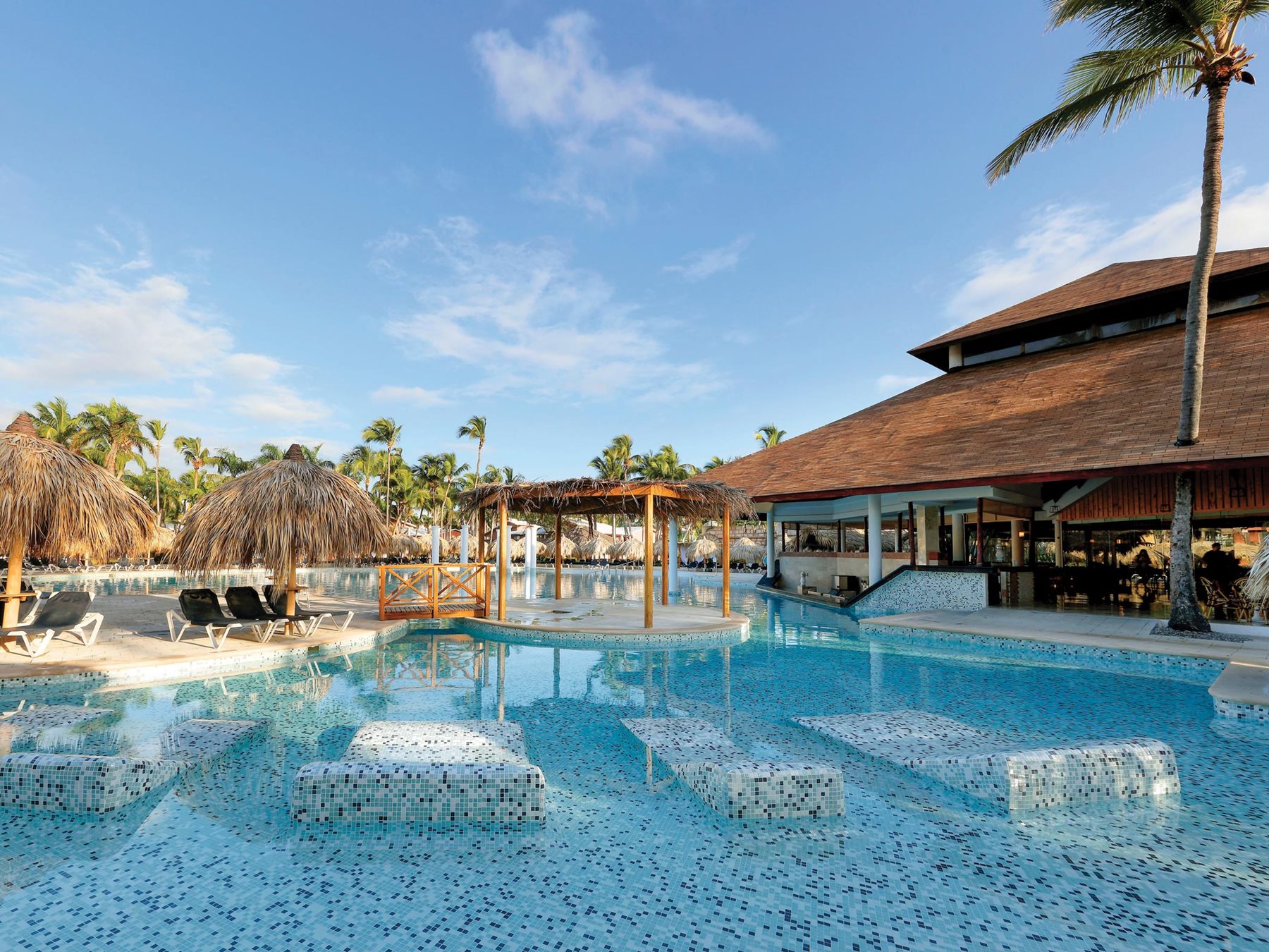 puj-grand-palladium-punta-cana-bar-samana-01