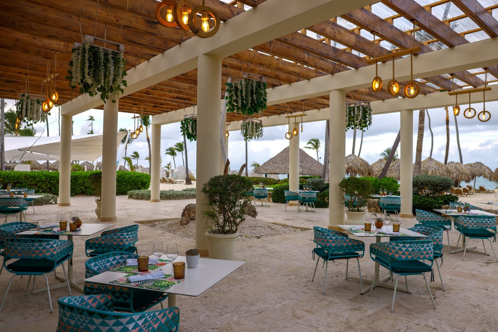 puj-joia-bavaro-by-iberostar-resto-casa-playa-02.jpg