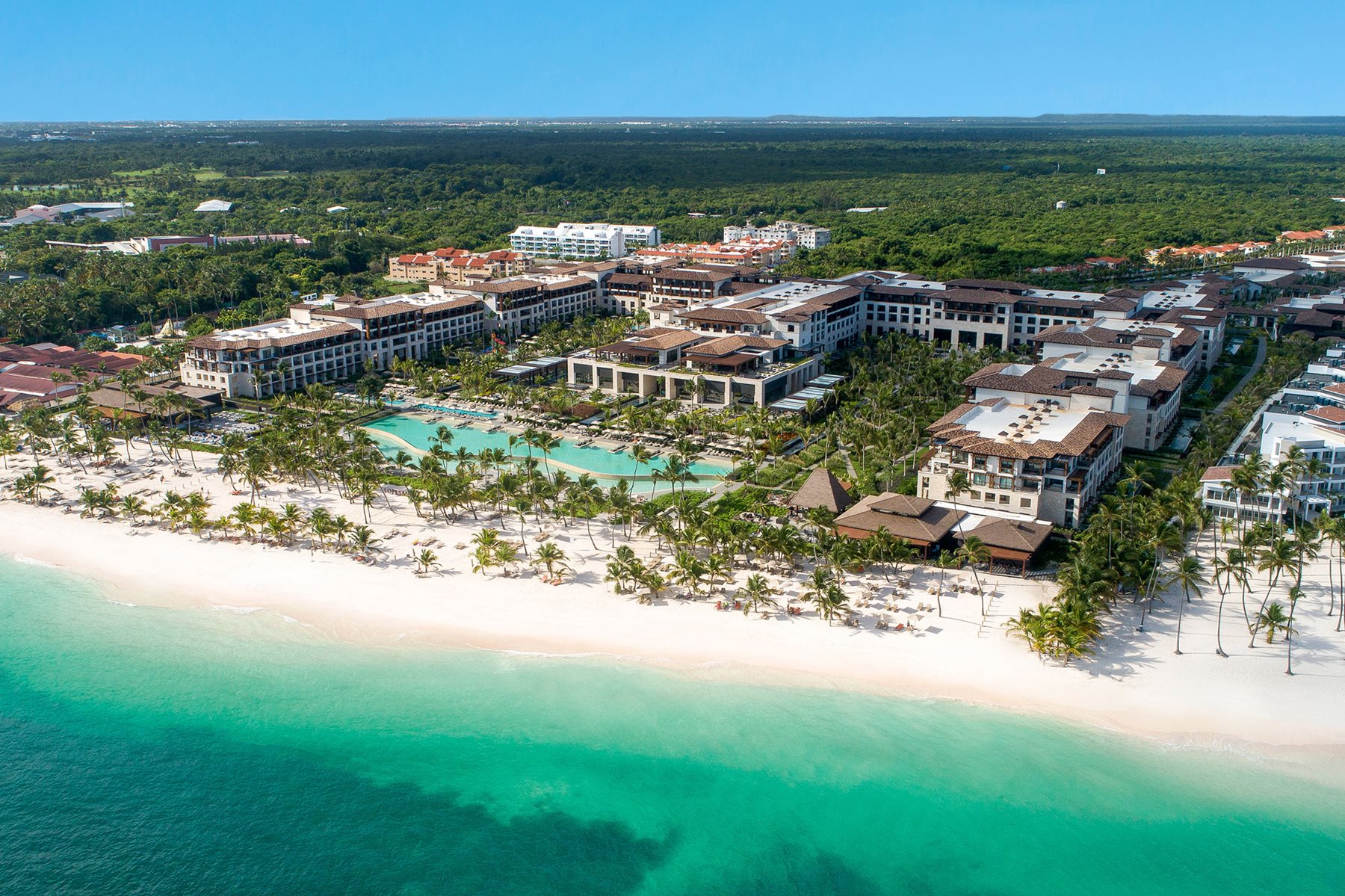 puj-lopesan-costa-bavaro-aerial-02