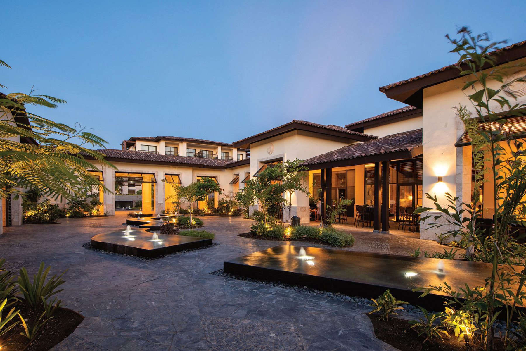 puj-lopesan-costa-bavaro-boulevard-01