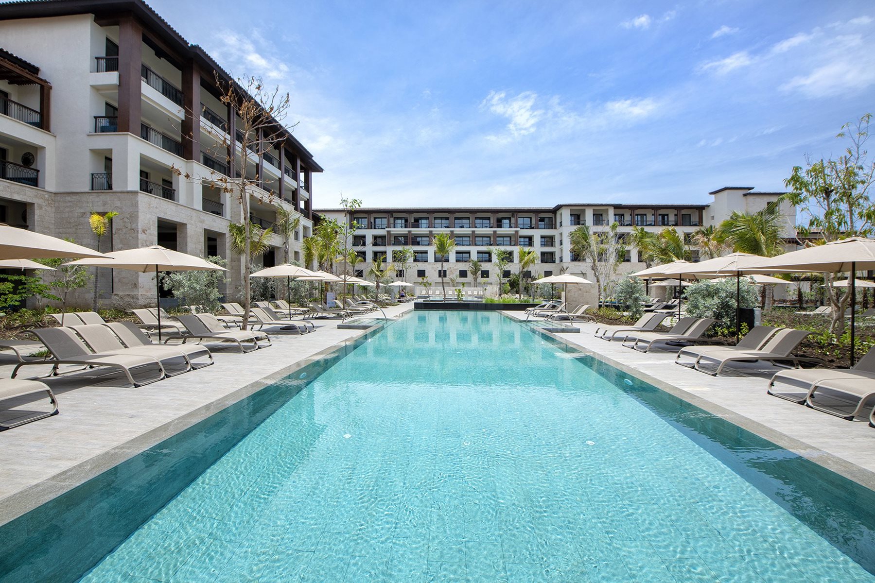 puj-lopesan-costa-bavaro-pool-03