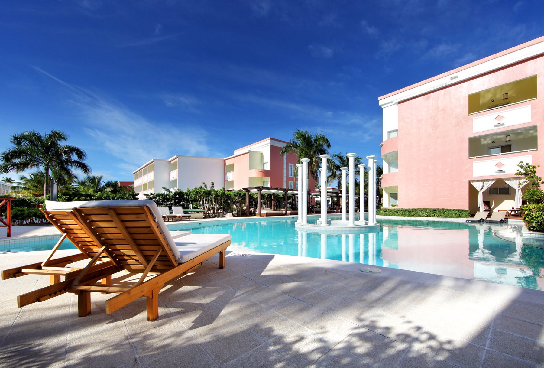 puj-trs-turquesa-pool-01.jpg