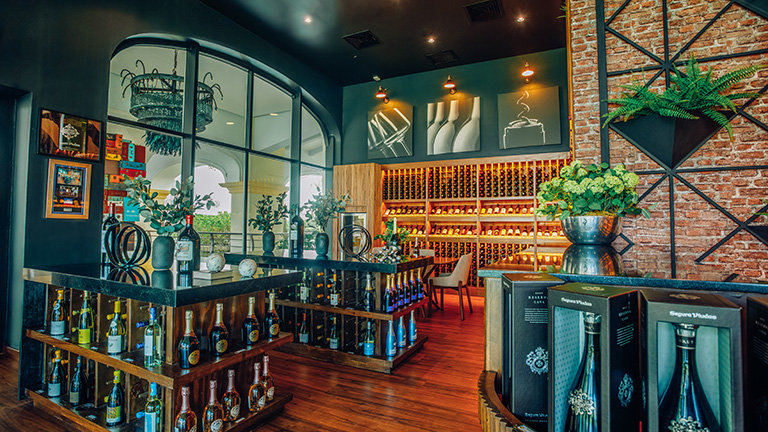 pujig2-grand-cellar-2