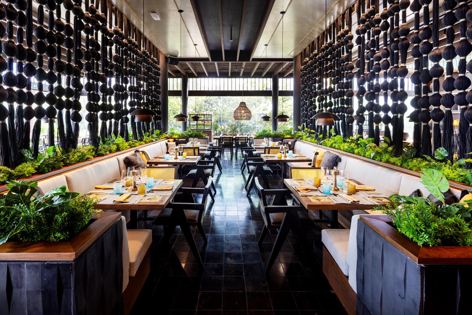 riv-hard-rock-riviera-maya-resto-wai-01
