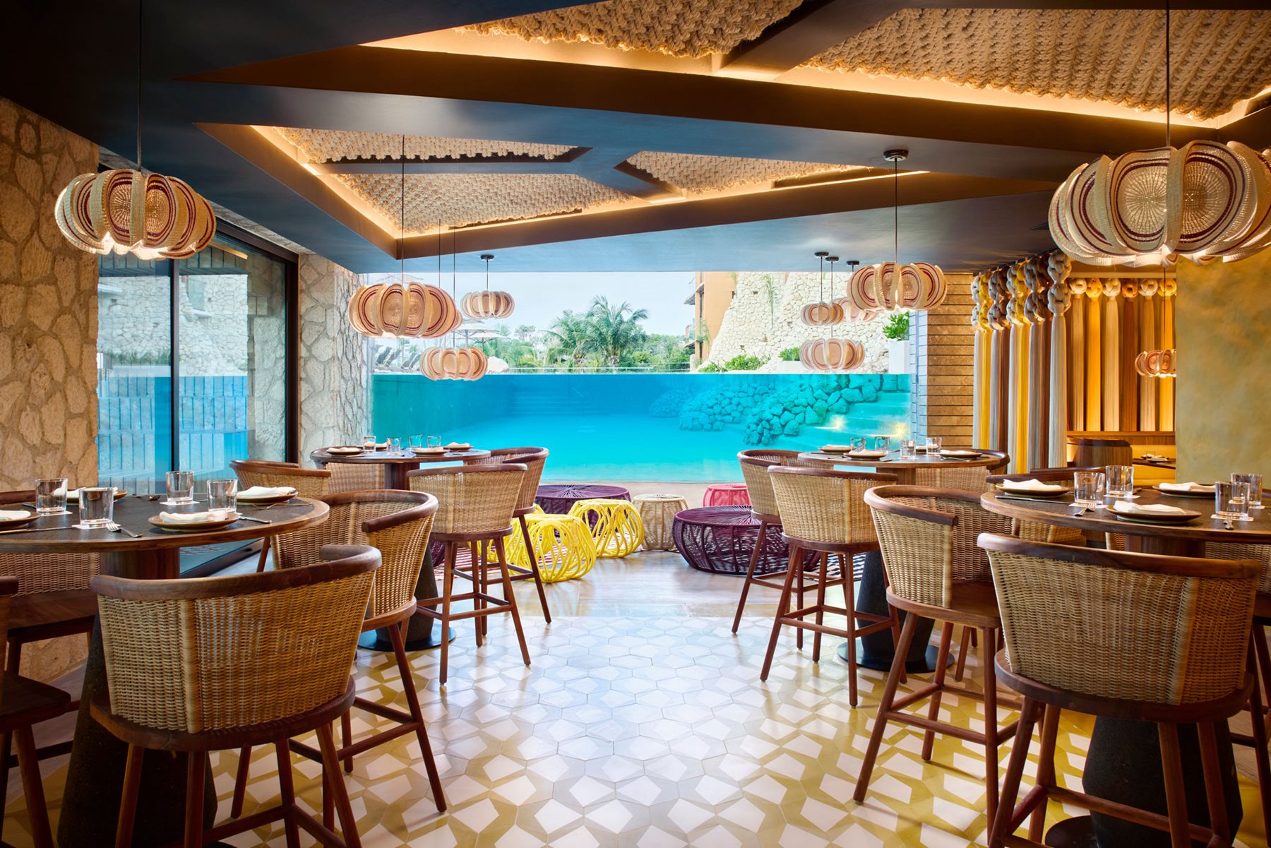 riv-hotel-xcaret-arte-resto-kibi-kibi-01