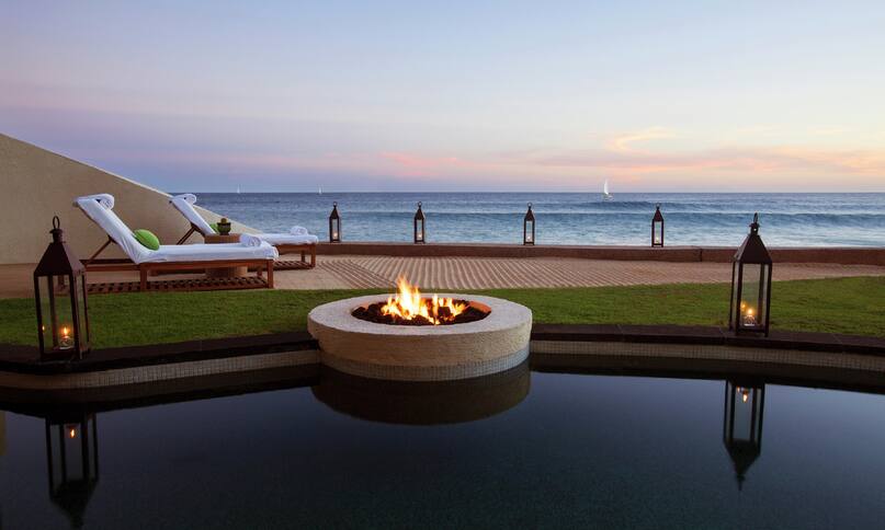 One Bedroom Beachfront Premium Suite