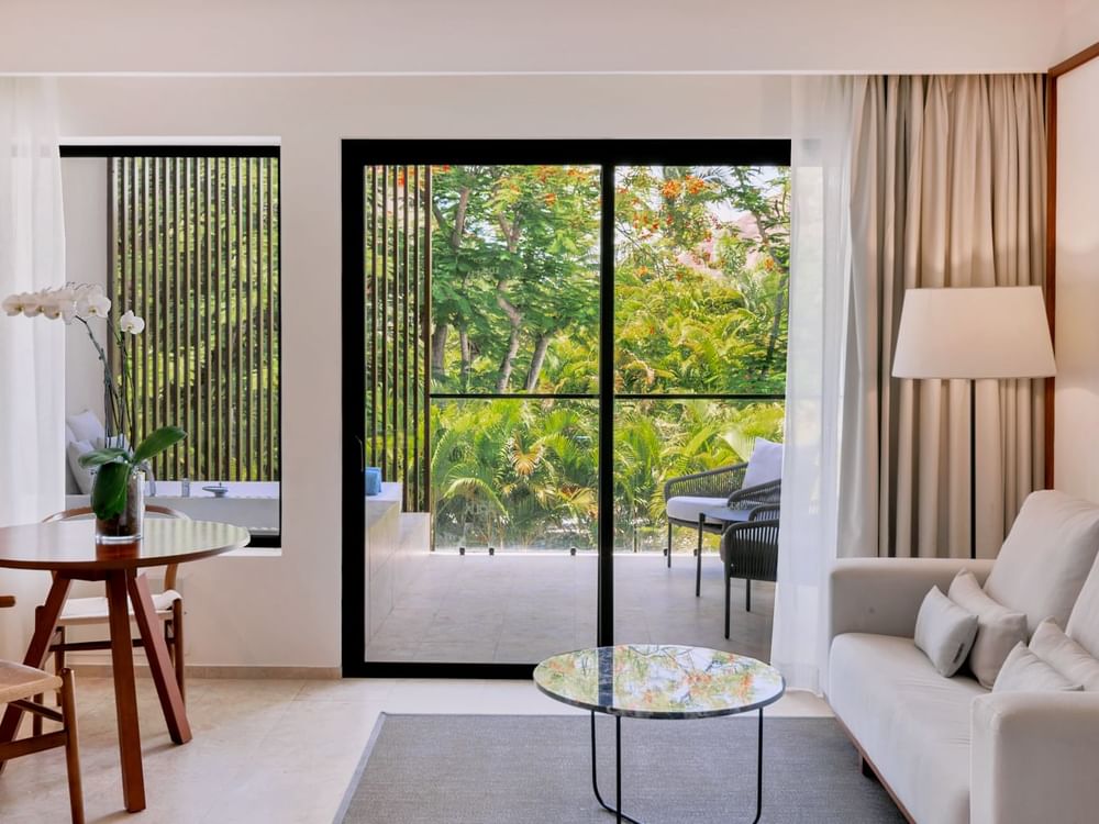 Junior Suite Deluxe Garden View – 1 King