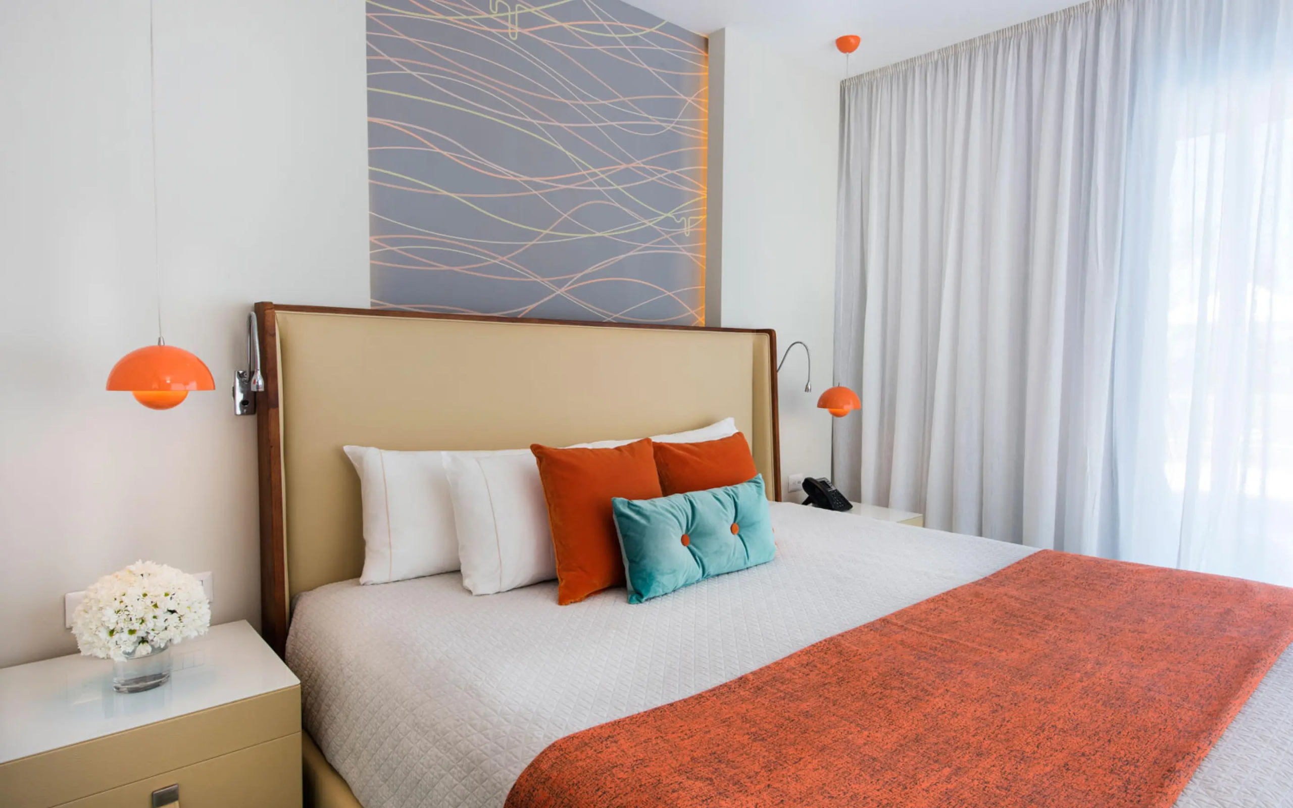 Swank Wraparound Swim-Up Suite