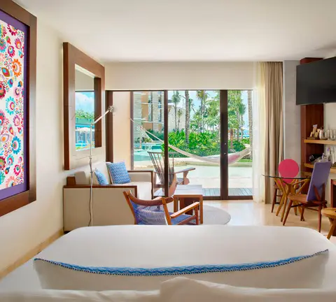 Swim Up Garden Suite