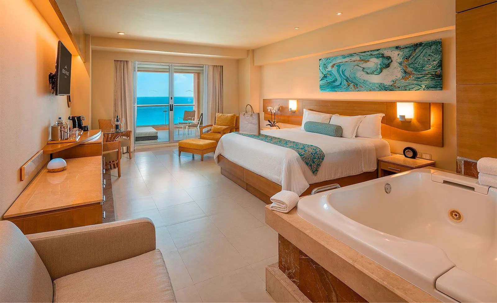 Superior Honeymoon Suite
