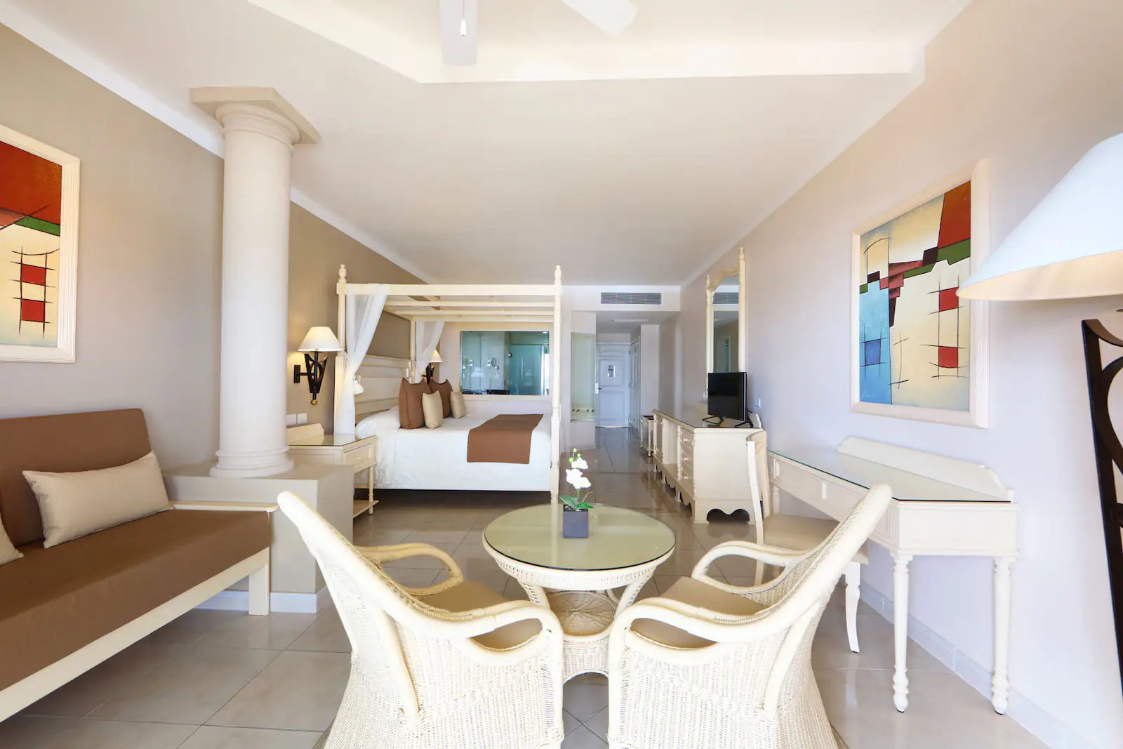 Junior Suite Deluxe Ocean Front