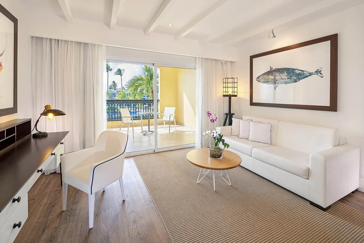 Superior Elegance Junior Suite Pool View