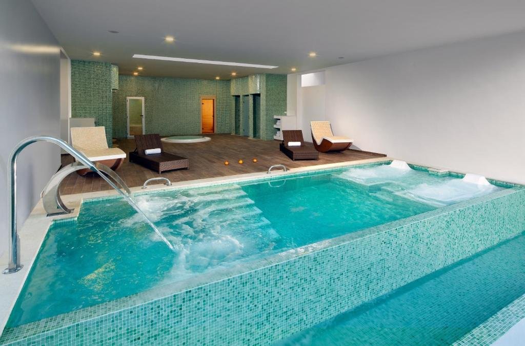 Grand Sirenis Punta Cana Resort resort