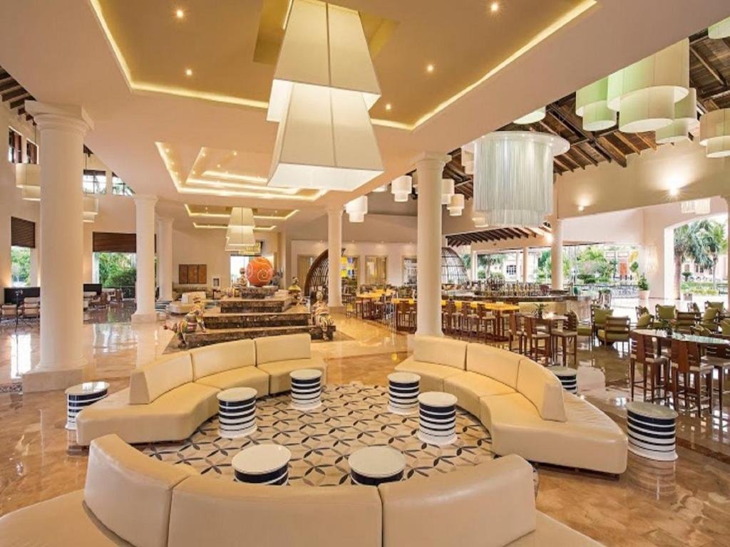 Ocean Blue & Sand resort
