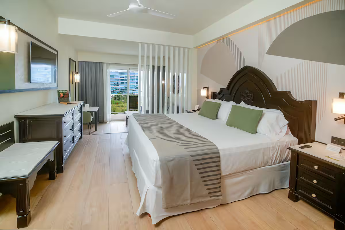 Junior Suite Partial Ocean View