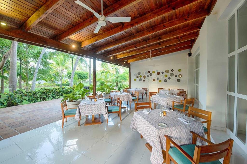 Grand Sirenis Punta Cana Resort resort