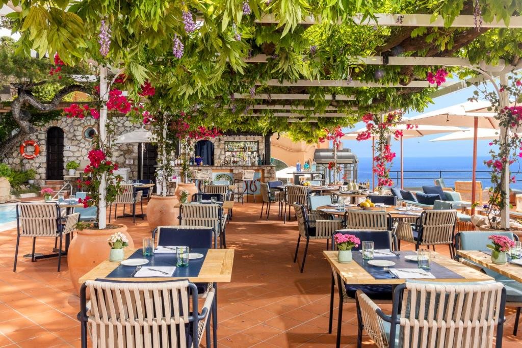 Punta Tragara resort