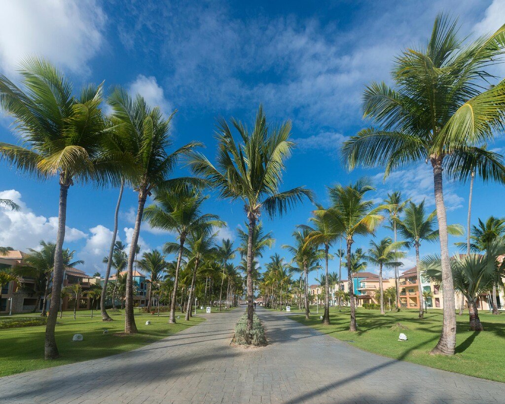 Ocean Blue & Sand resort
