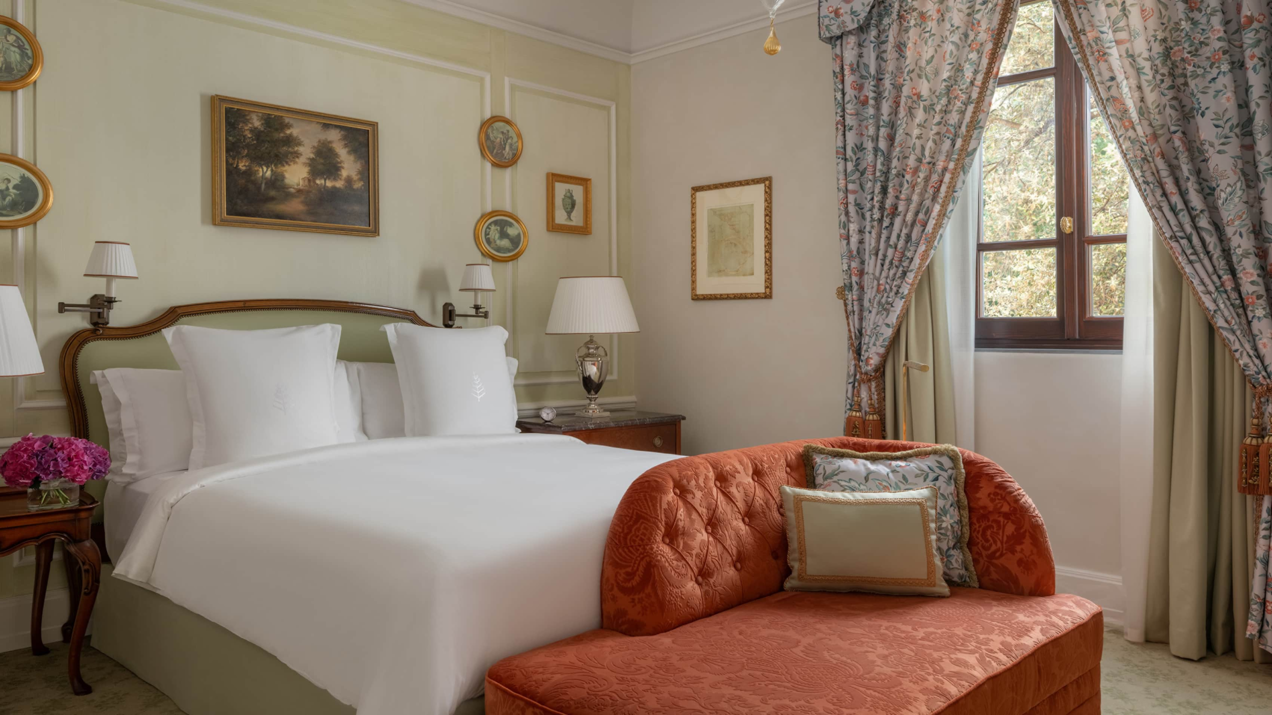 Premier Room