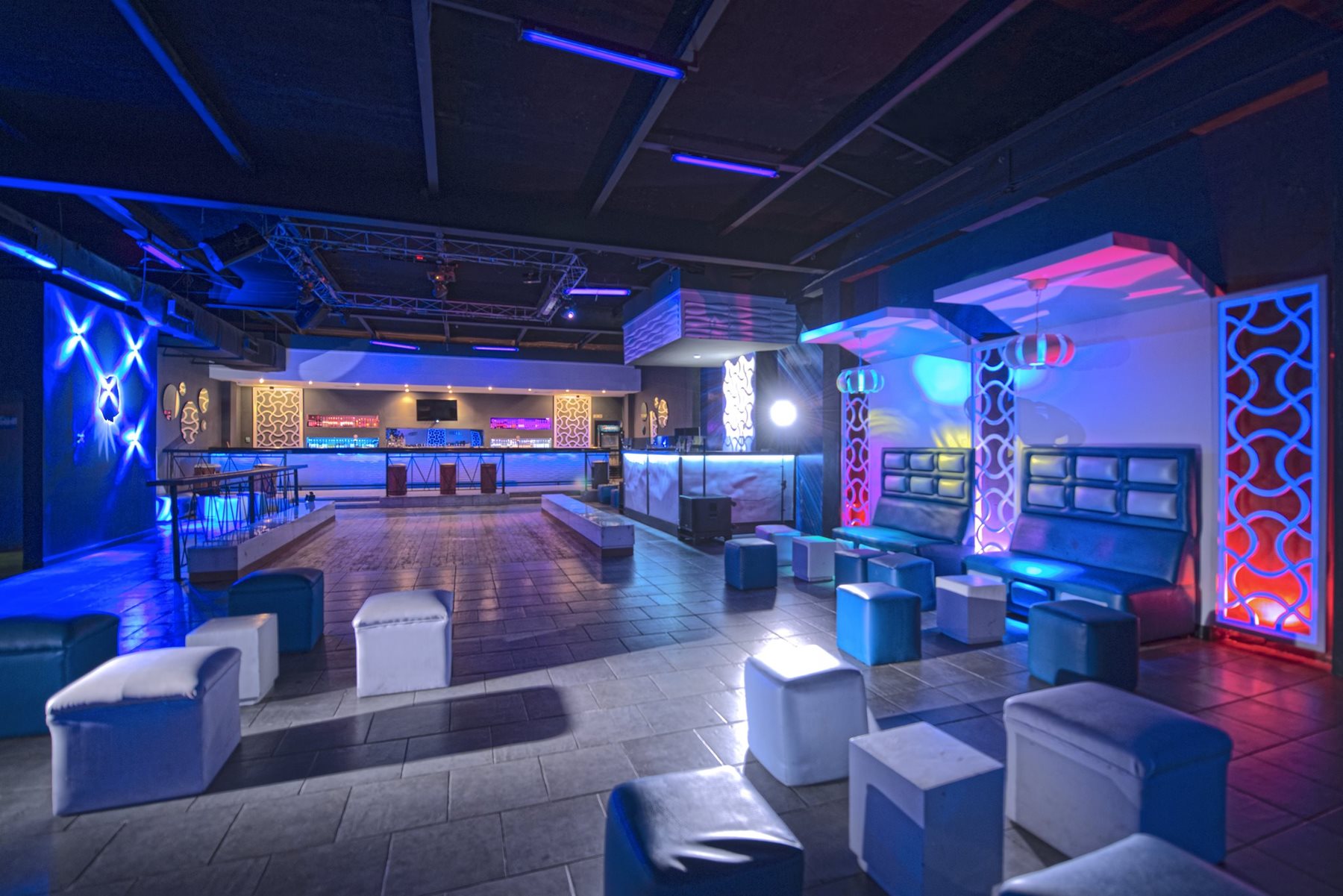 Ocean-Blue-Bar-Disco-Wave-001