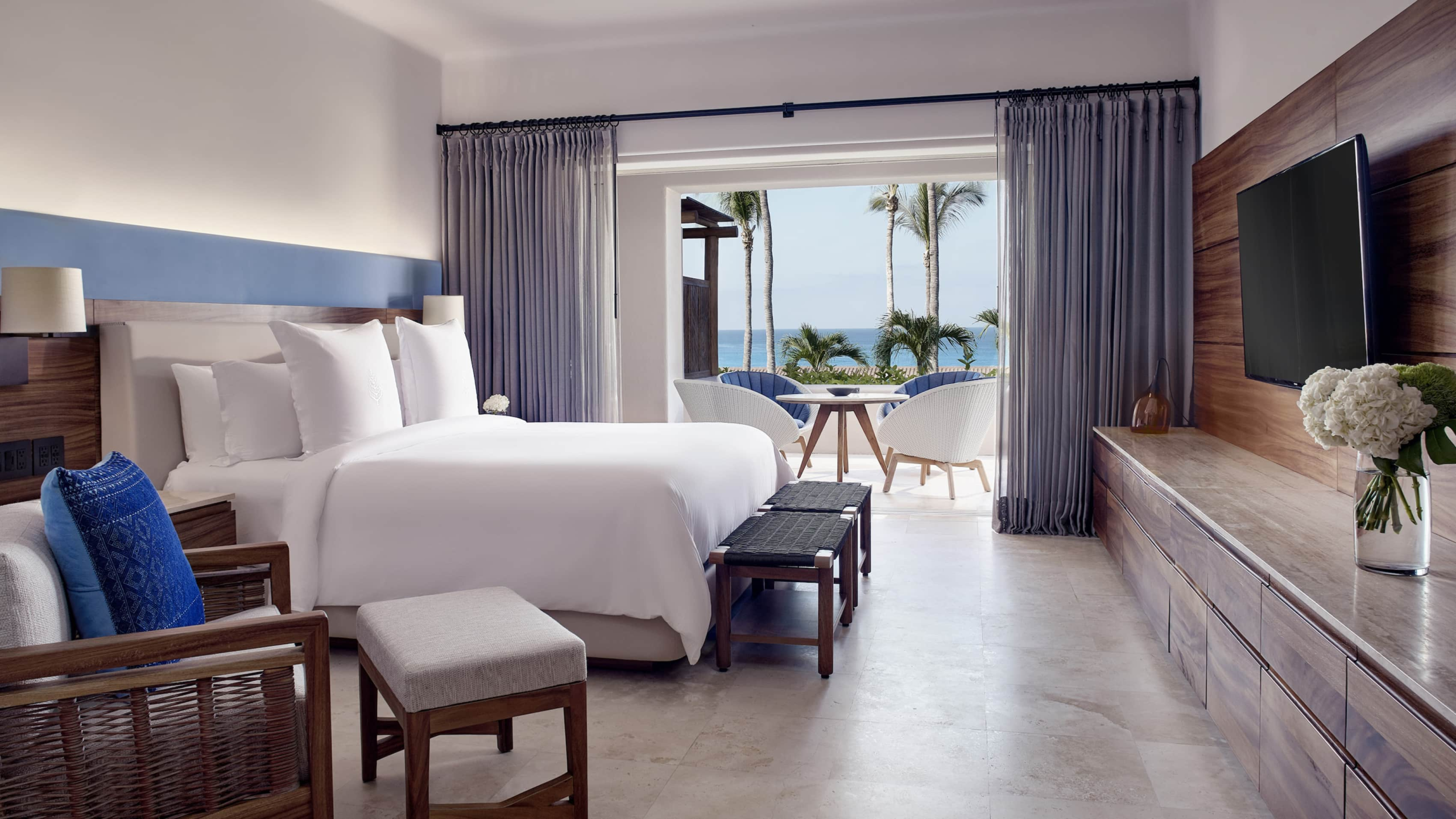 Ocean Plunge Pool Suite (One Bedroom)