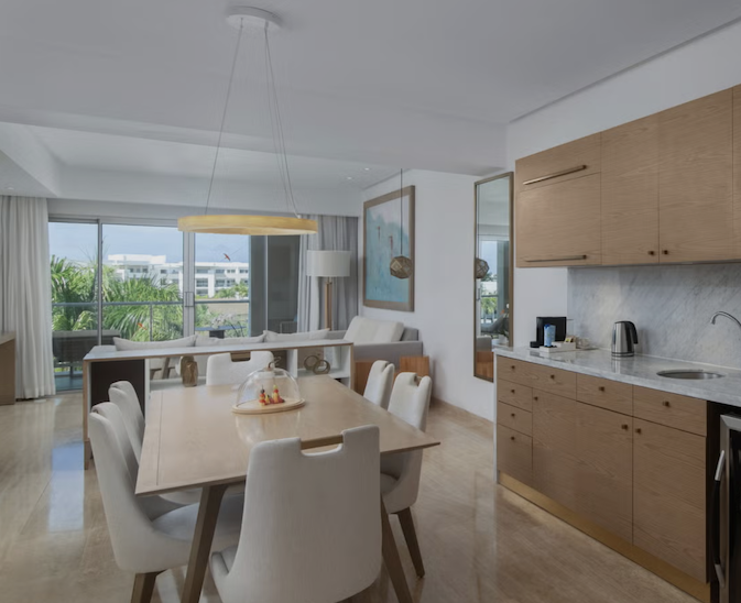 Family Concierge Two Bedroom Master Suite