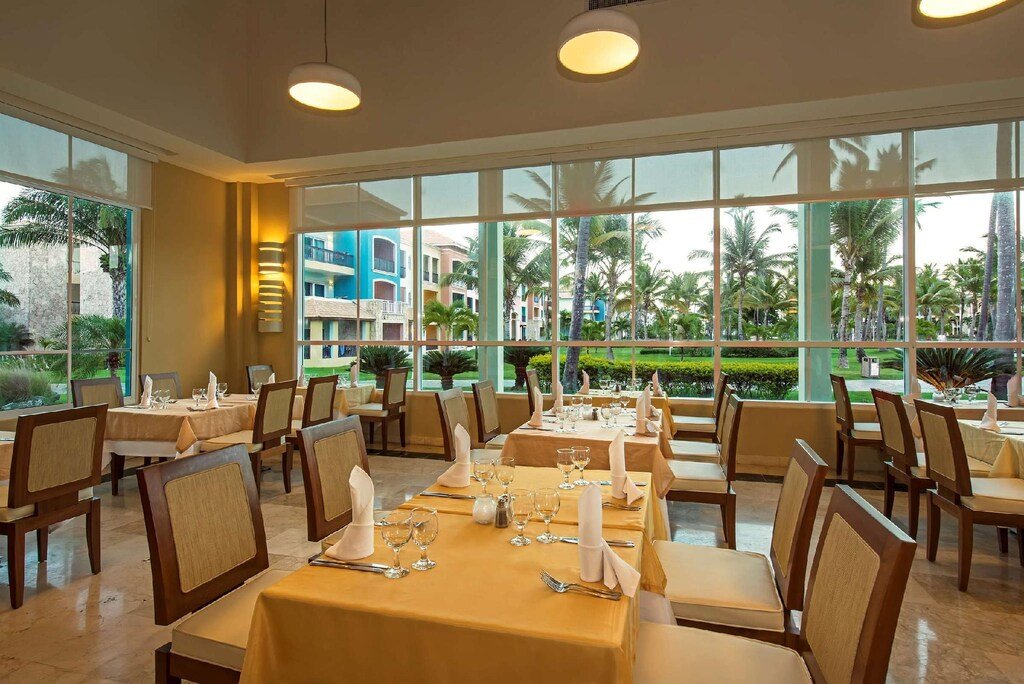 Ocean Blue & Sand resort
