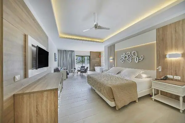 Junior Suite Deluxe Corner