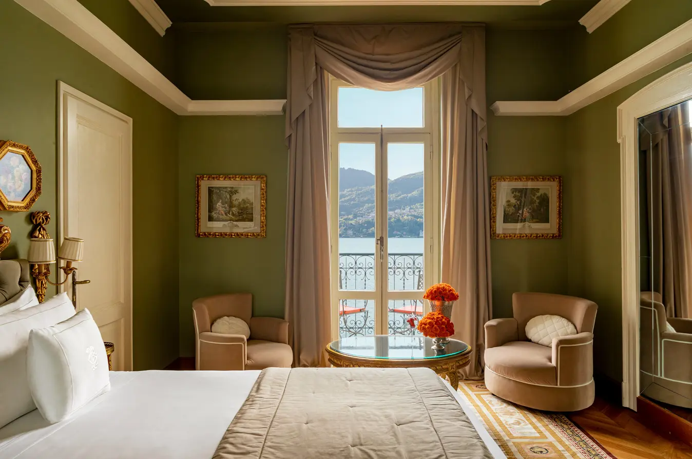 Lake View Prestige Room