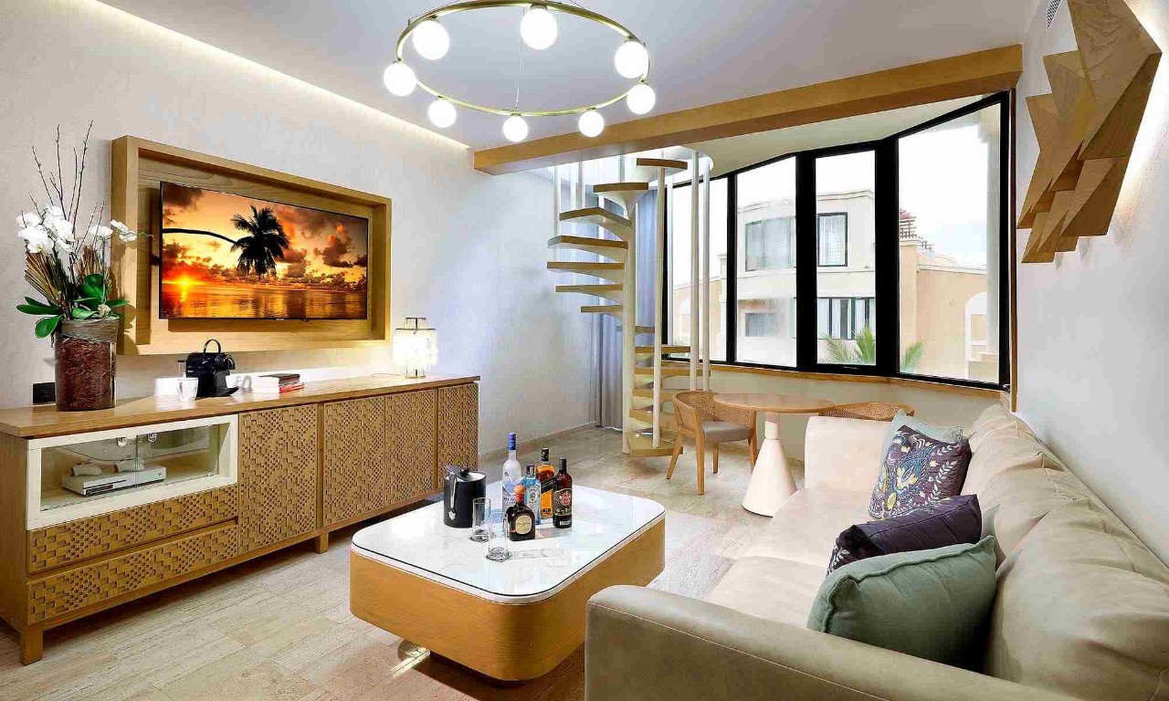 Ambassador Suite Panoramic Ocean View