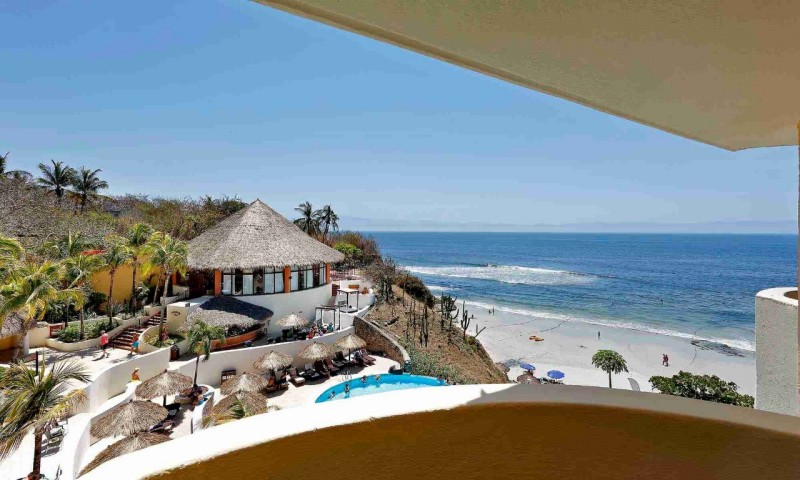 Deluxe Panoramic Ocean View