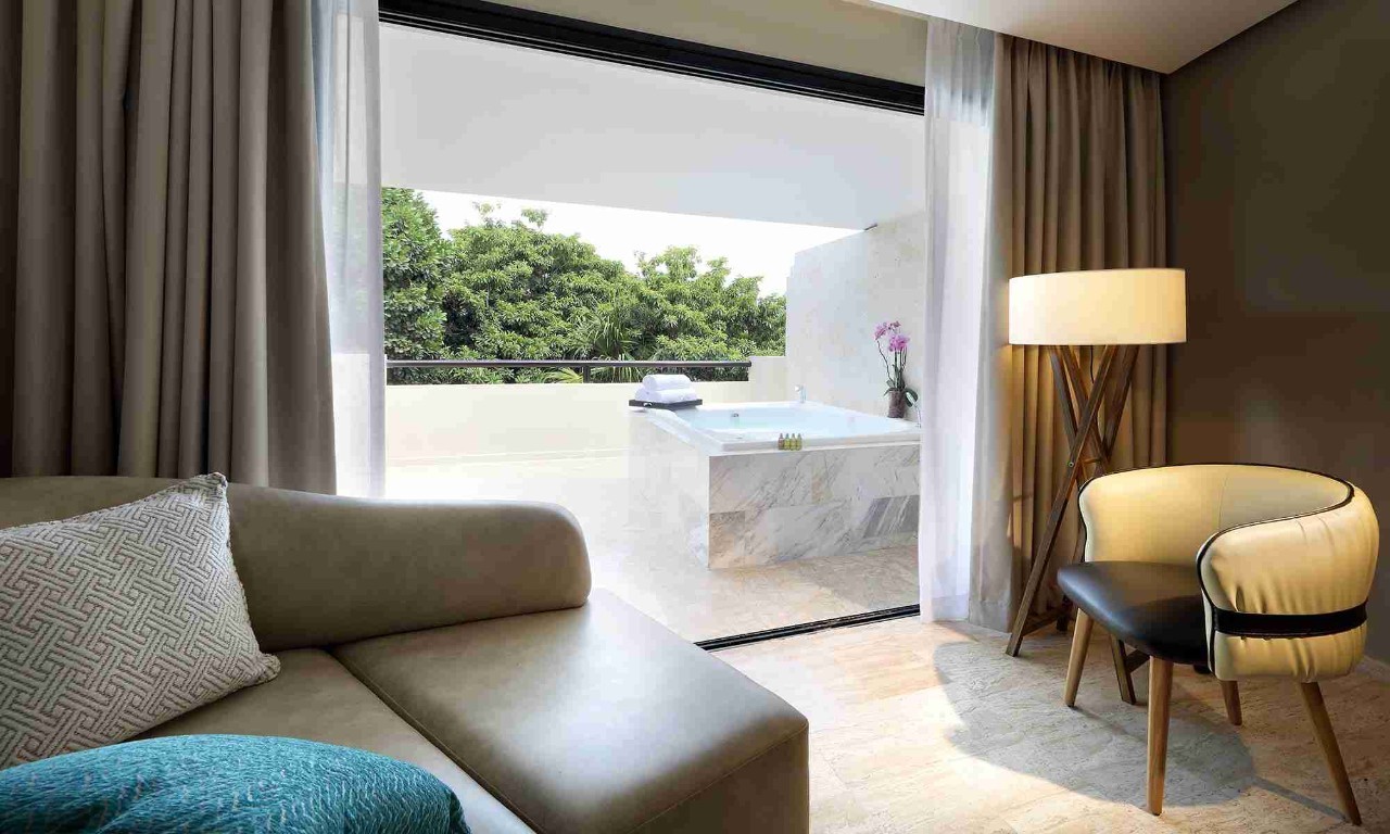  Suite Jacuzzi Terrace Poolside