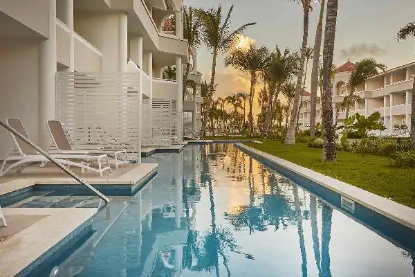 Junior Suite Deluxe Swim Up