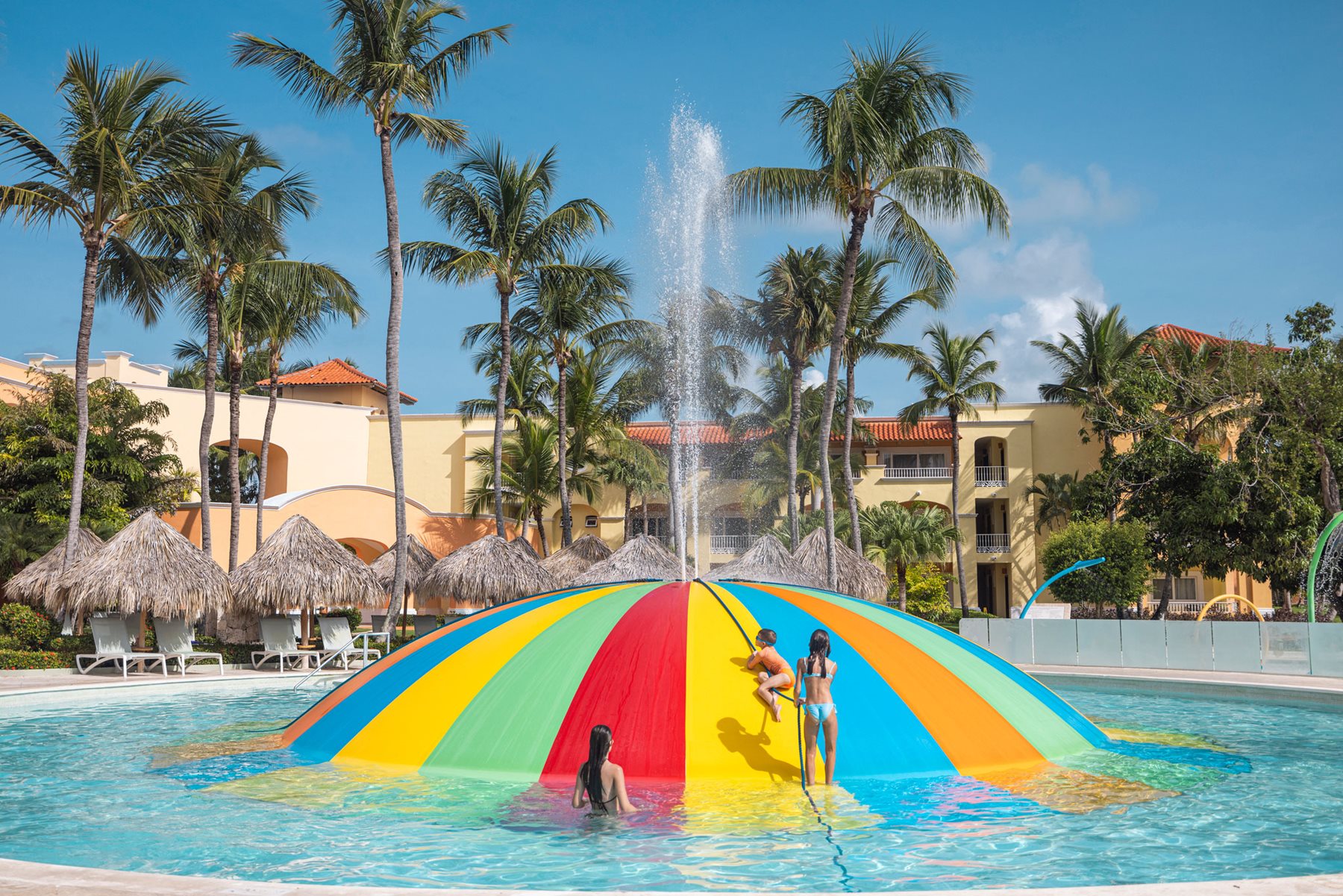 lmr-iberostar-hacienda-dominicus-kids-pool-01