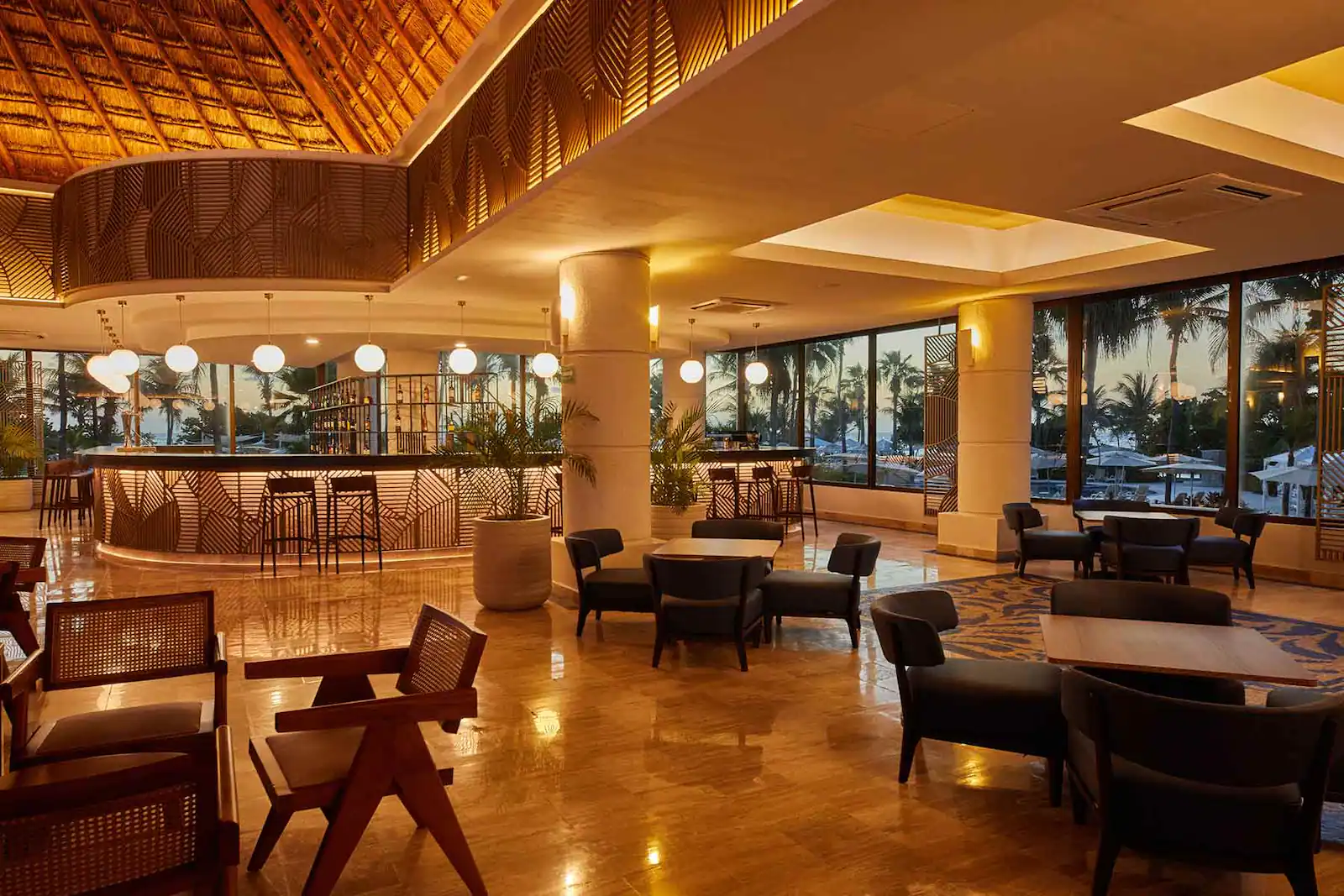 lobby-bar-ak