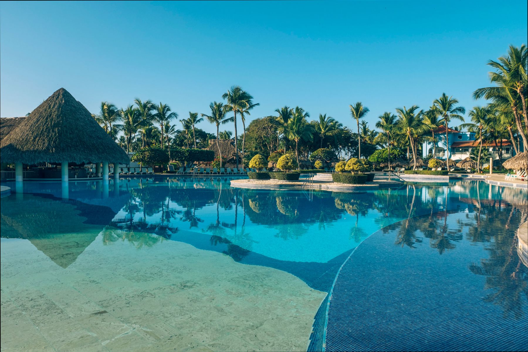 lrm-iberostar-hacienda-dominicus-pool-01