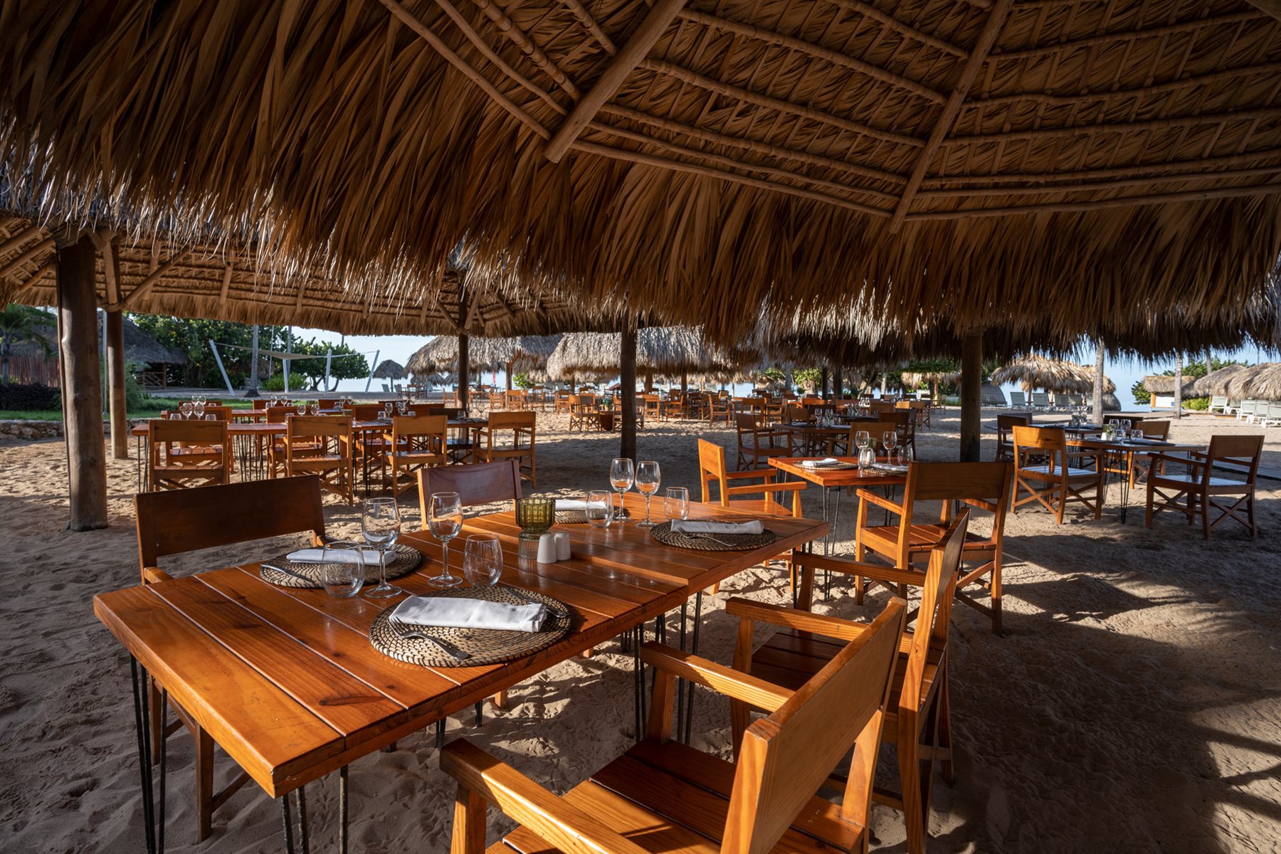 lrm-iberostar-hacienda-dominicus-resto-la-sombrita-02