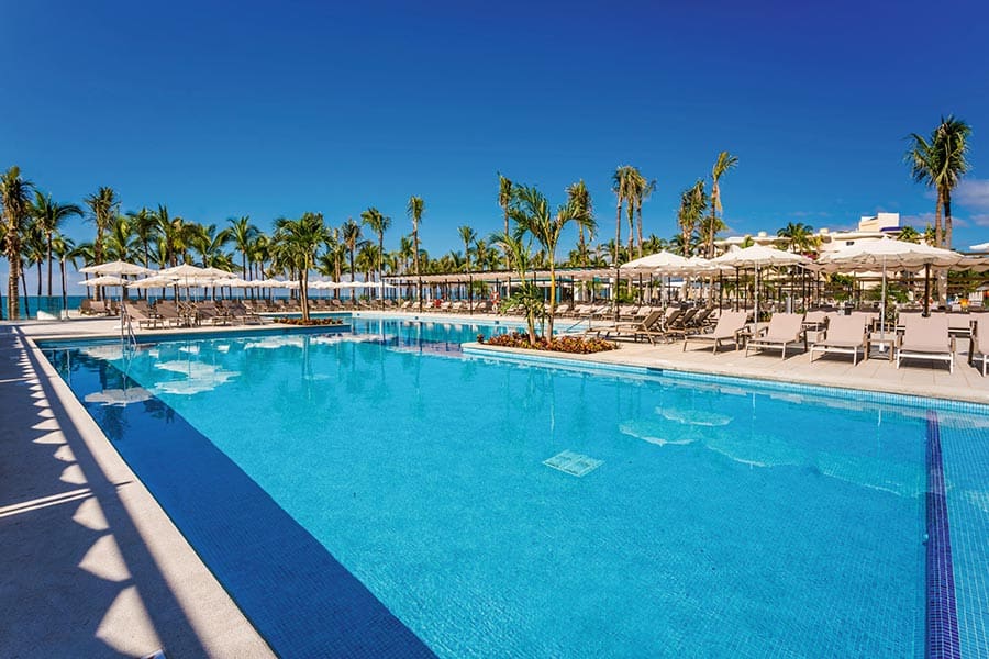 pool-riu-vallarta