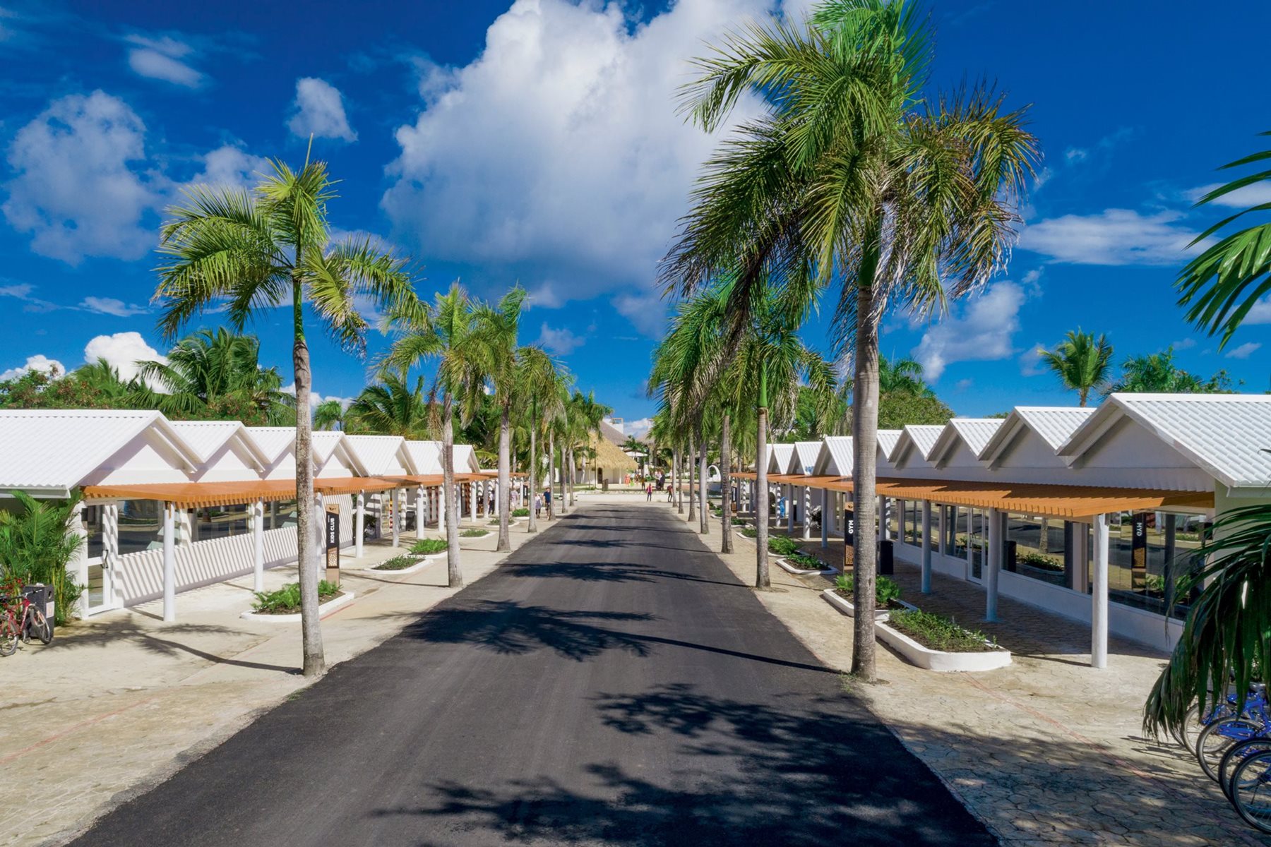 puj-grand-sirenis-punta-cana-shop-01