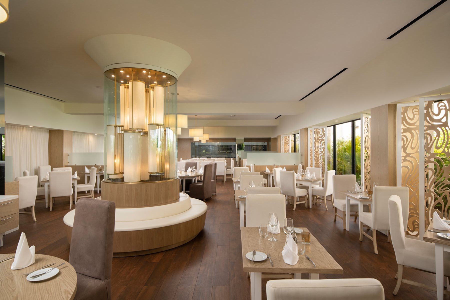 puj-melia-caribe-beach-resto-tauro-01.jpg