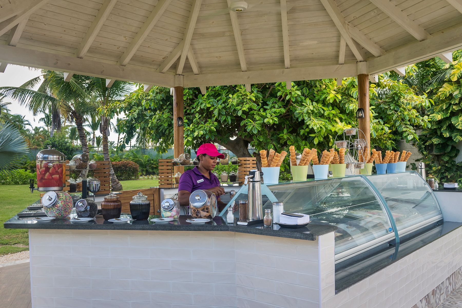 puj-ocean-blue-sand-ice-cream-parlor-01.jpg