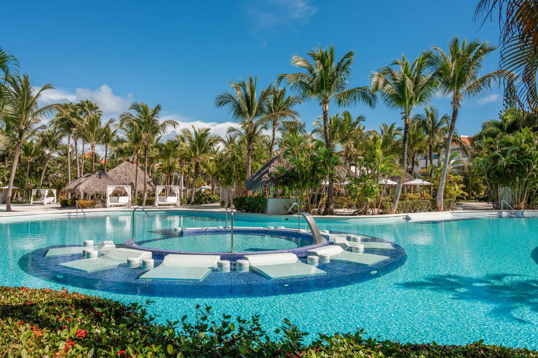 puj-zel-punta-cana-pool-main-01