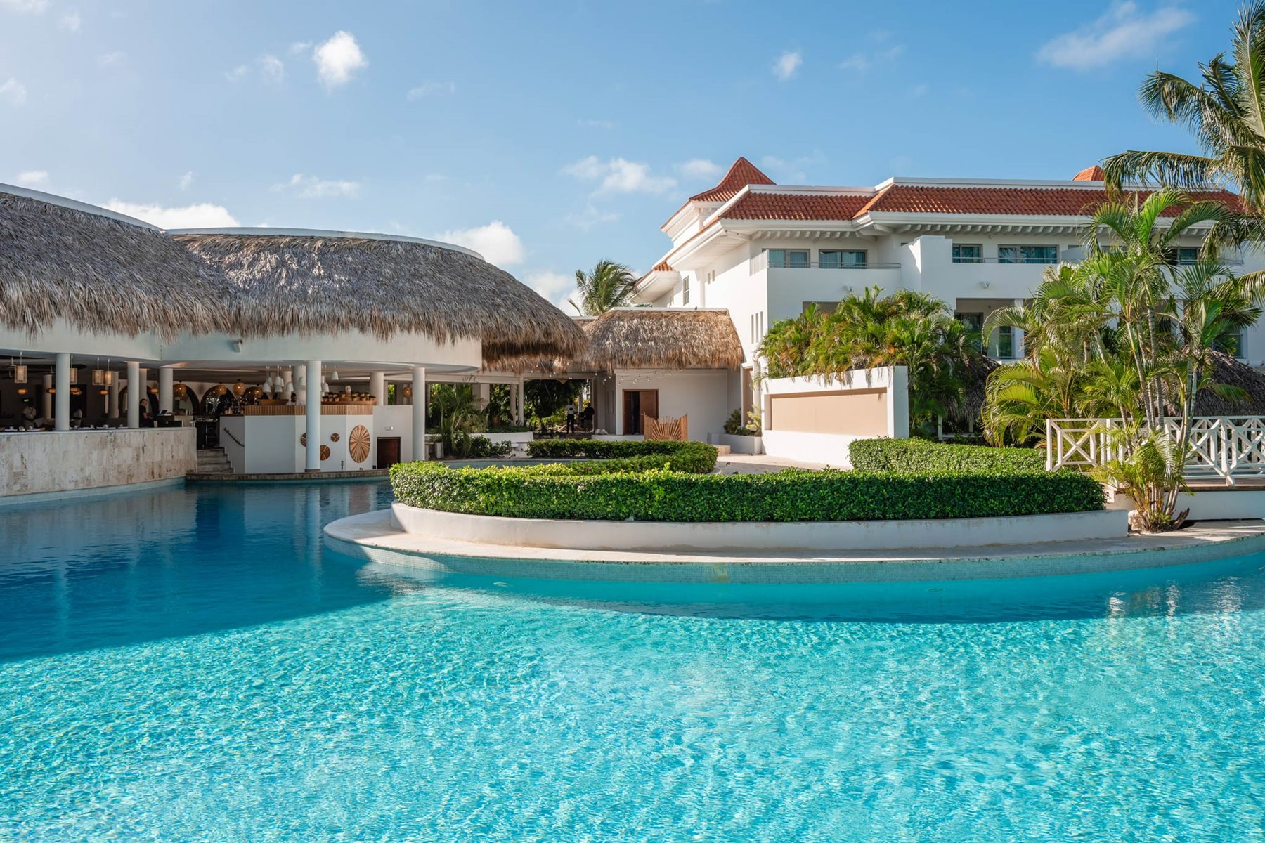 puj-zel-punta-cana-pool-main-02.jpg